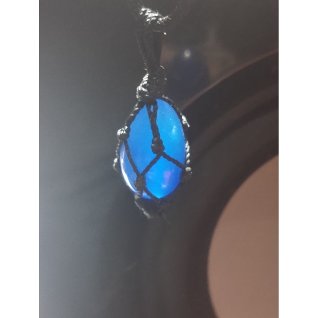 liontin pendulum blue cyclops Papua