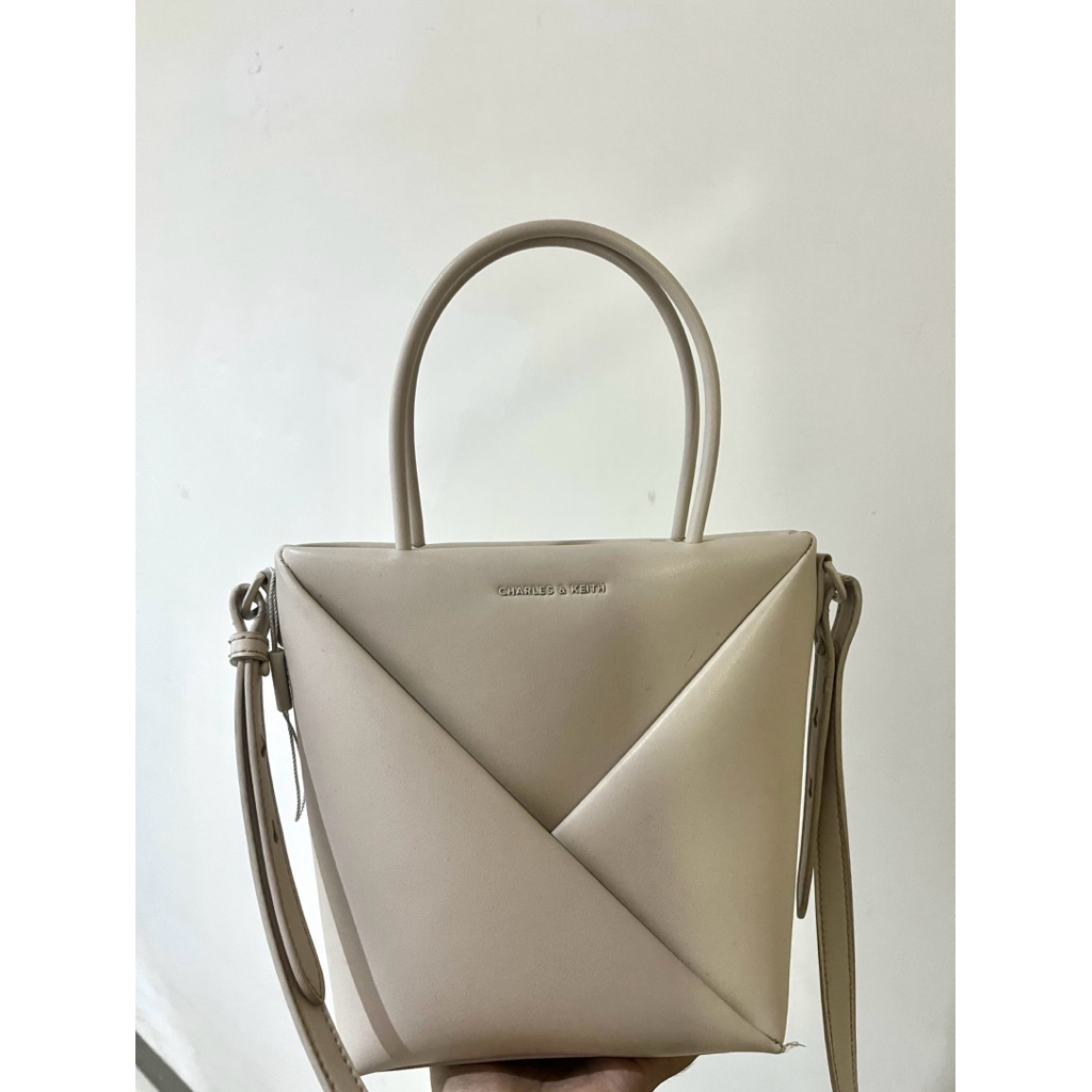 PRELOVED CHARLES N KEITH BAG | TAS CHARLES N KEITH