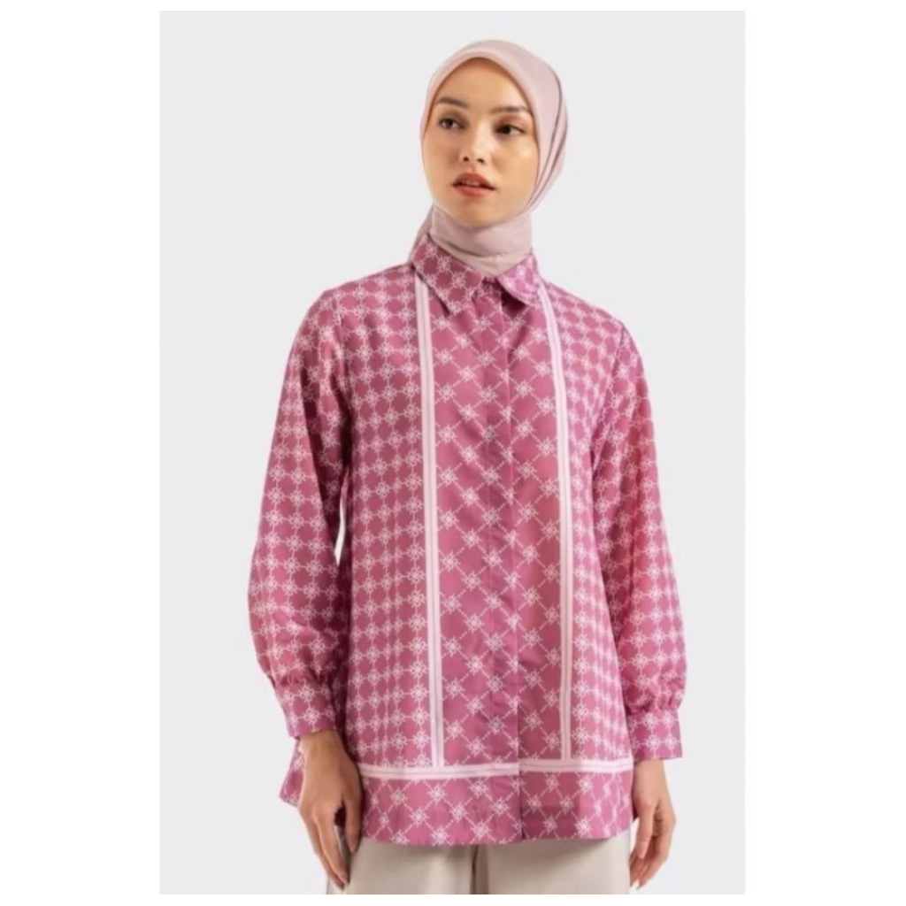 New with tag Alea Shirt Ria Miranda Size L, full monogram