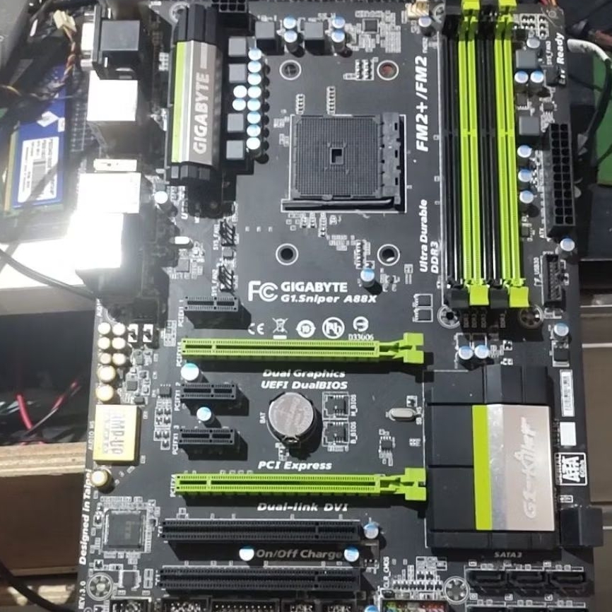 mobo fm2 gigabyte g1.sniper a88x no display