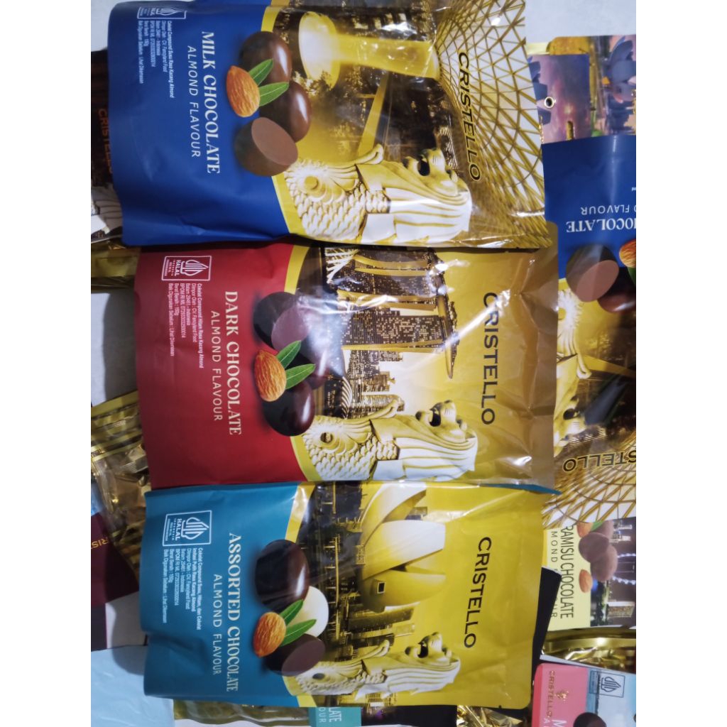 Cristello almond flavour / coklat Singapura