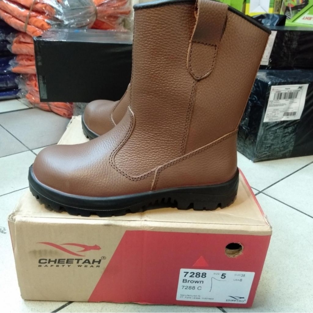 SAFETY SHOES CHEETAH TYPE 7288C / SEPATU SAFETY  CHEETAH TYPE 7288C.