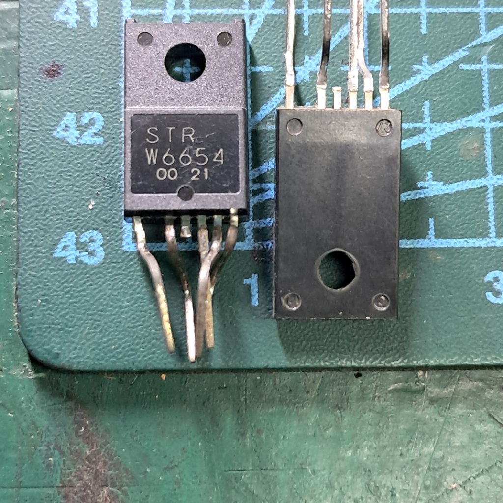 STRW6554A Transistor - Transistor Sisir Mesin Capit Boneka, Model Baru, Kondisi Asli