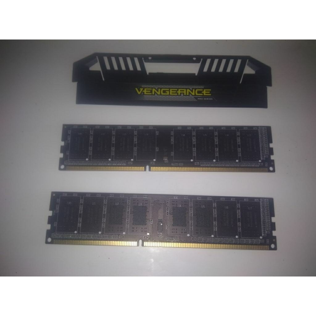RAM PC DDR3 CORSAIR VENGEANCE KIT 2X4GB 1600Mhz (2nd/bekas)