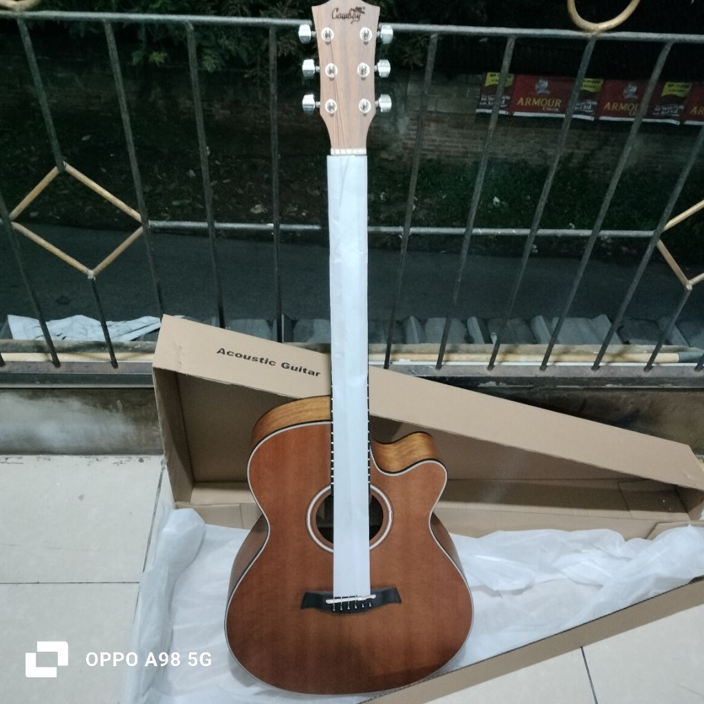 gitar Cowboy original GWC 235 NS