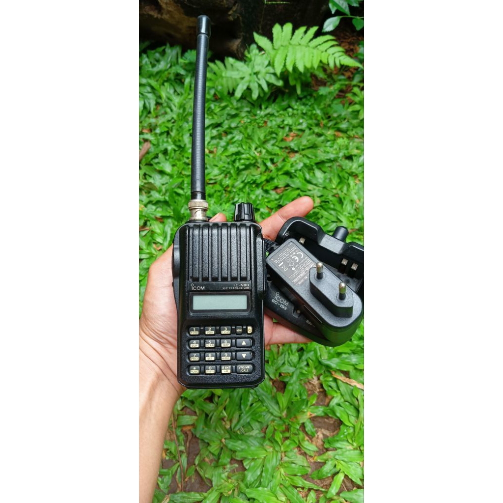HT ICOM V80 ORIGINAL JAPAN LENGKAP CHARGER