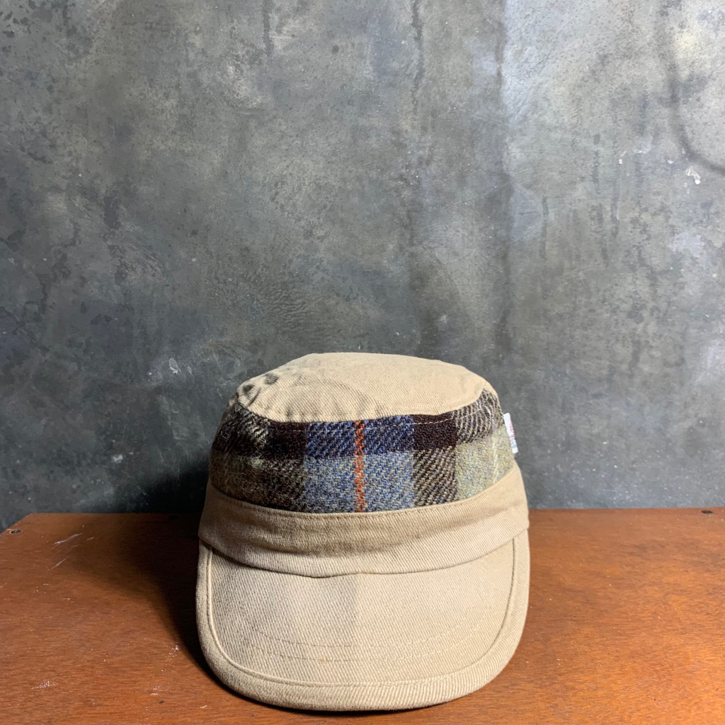 Topi Harris Tweed Cap cream
