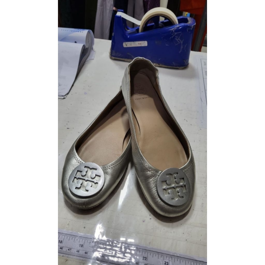 ORIGINAL Tory Burch Liana Silver Flat Shoes