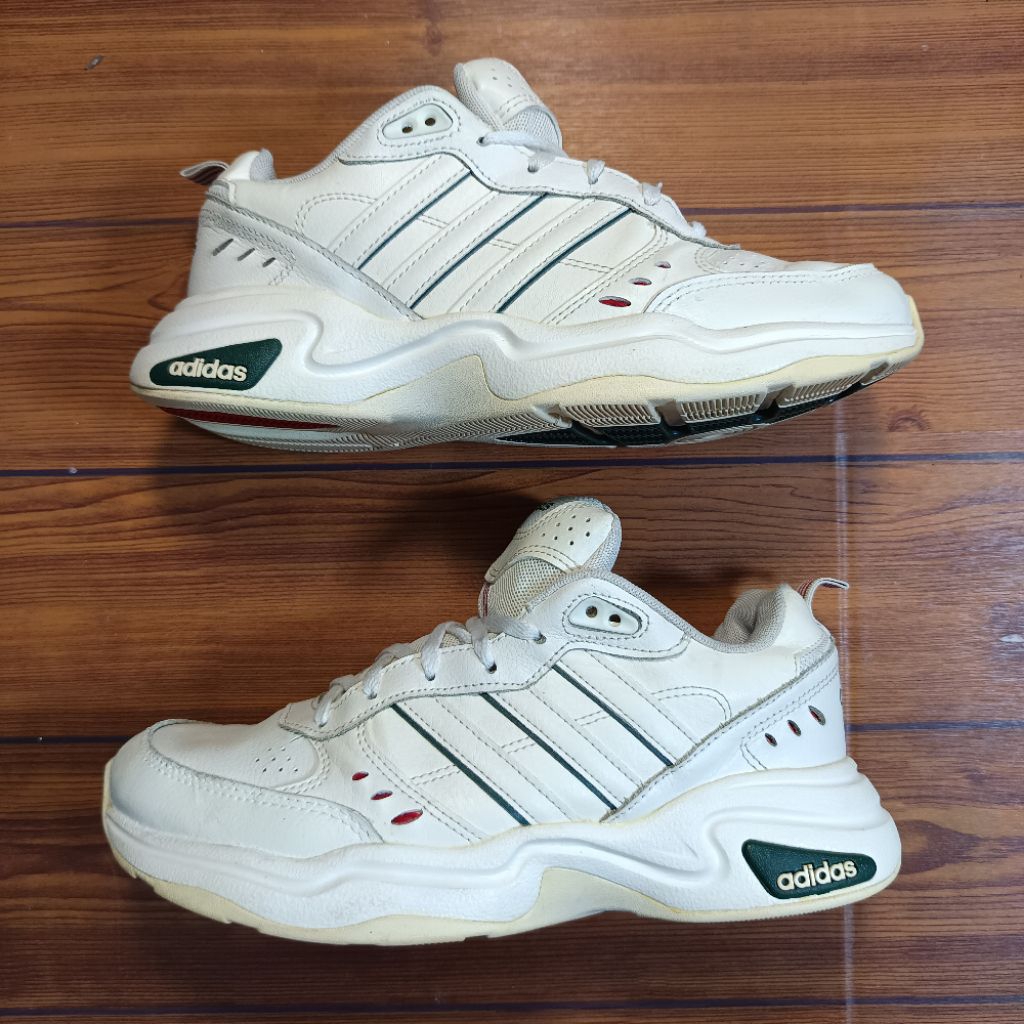 Sepatu Badminton Tenis Adidas Strutter Second Original Putih size 41 1/3