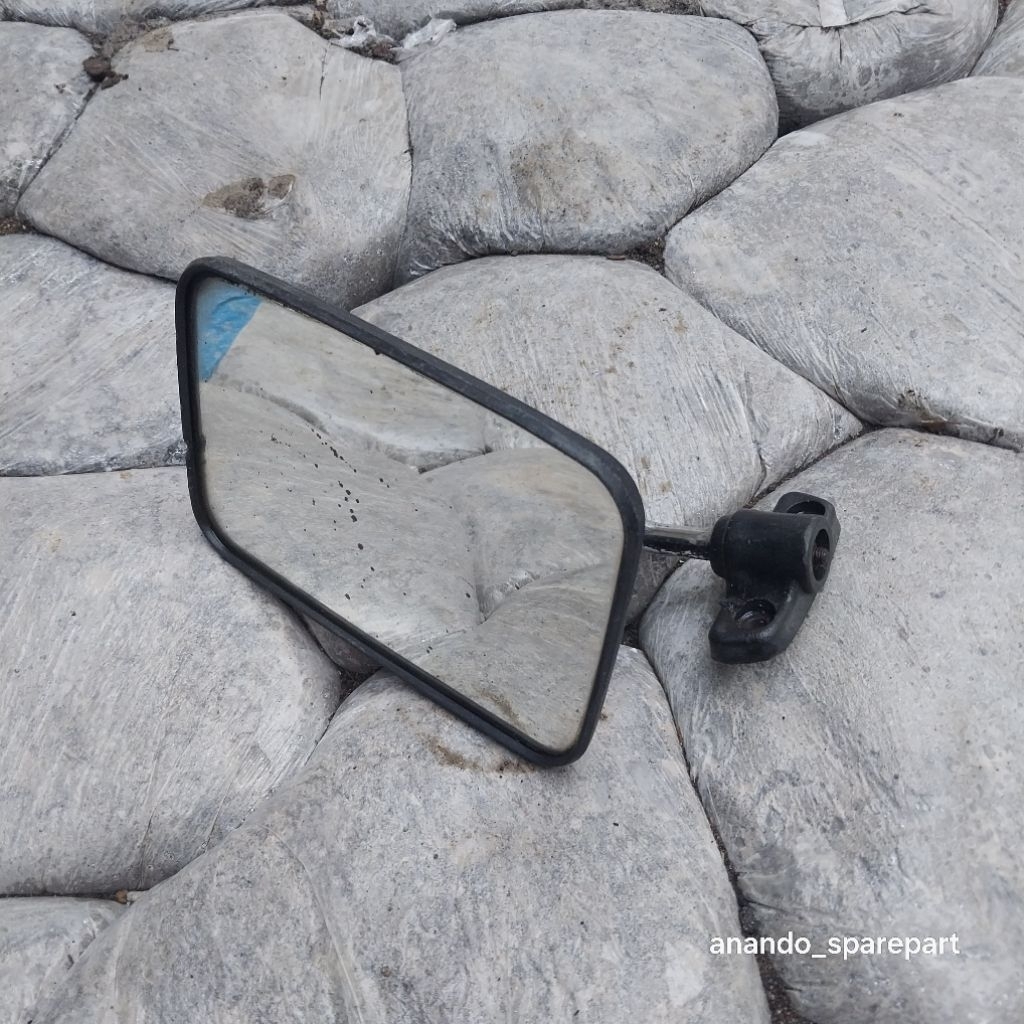 SPION KANAN UNIVERSAL SUZUKI JIMNY JANGKRIK LJ50 LJ80 ST20 CARRY1.0  TAFT KEBO  F50  MINICAB HIJET S