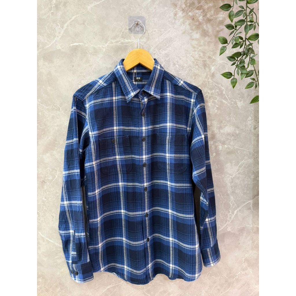 Uniqlo Flannel Shirt Kotak Biru Navy Putih Clean Size M