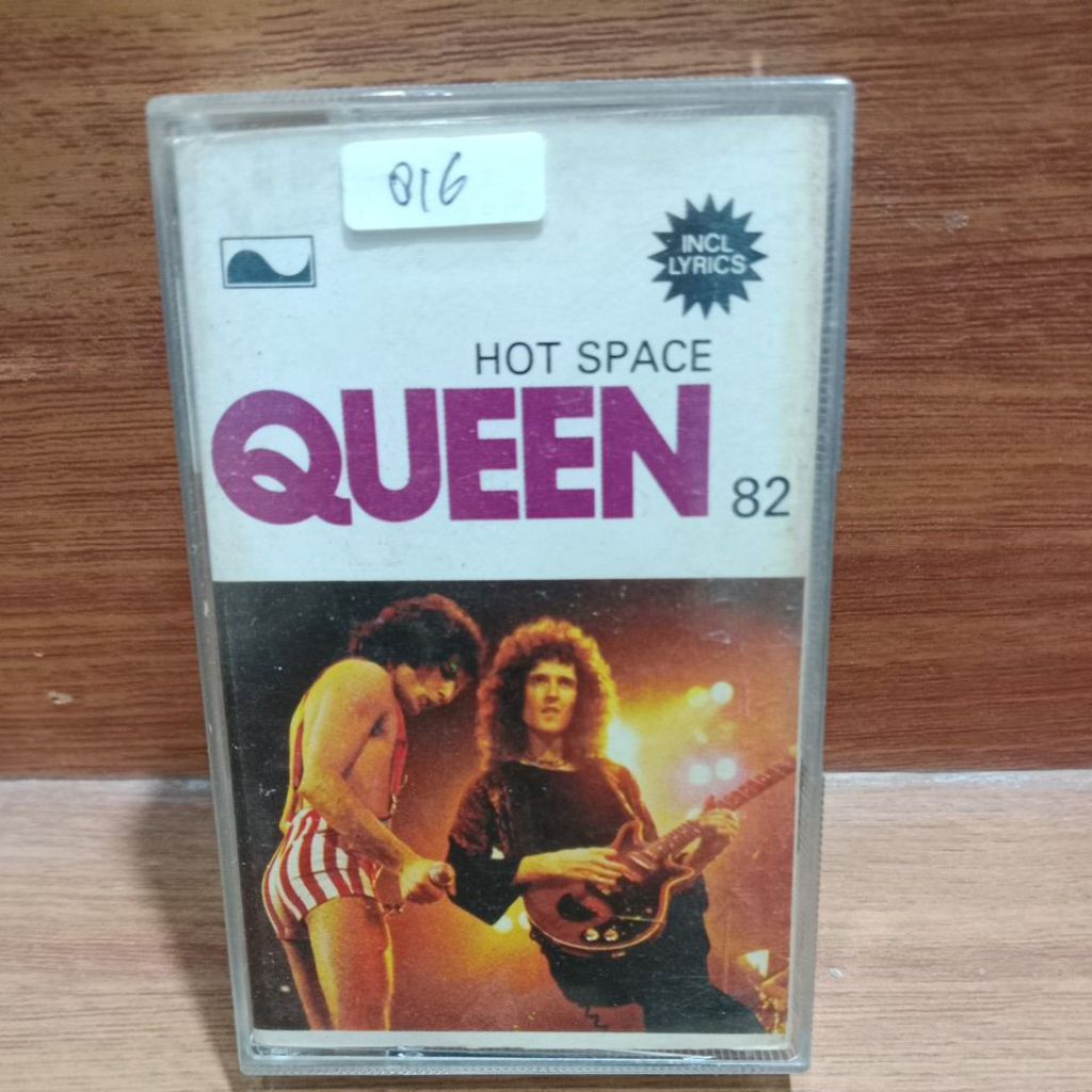 kaset pita Queen 82- hot space