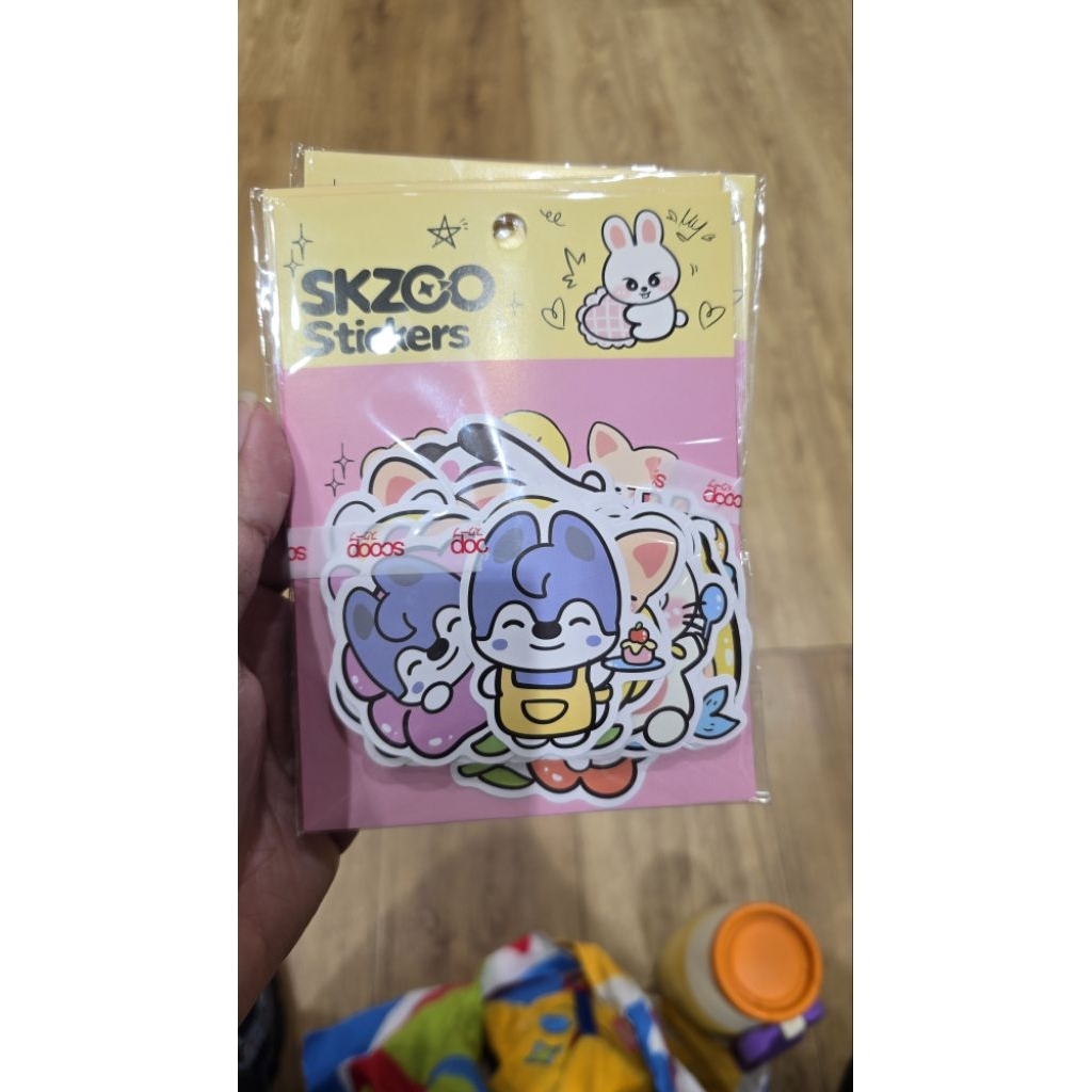 pelunasan co sticker skzoo