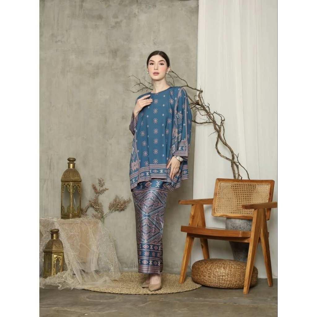 Kebaya Navy | Kebaya Premium | Kebaya Wisuda | Kebaya Modern | Kebaya Wanita | Baju Kurung | Kurung 
