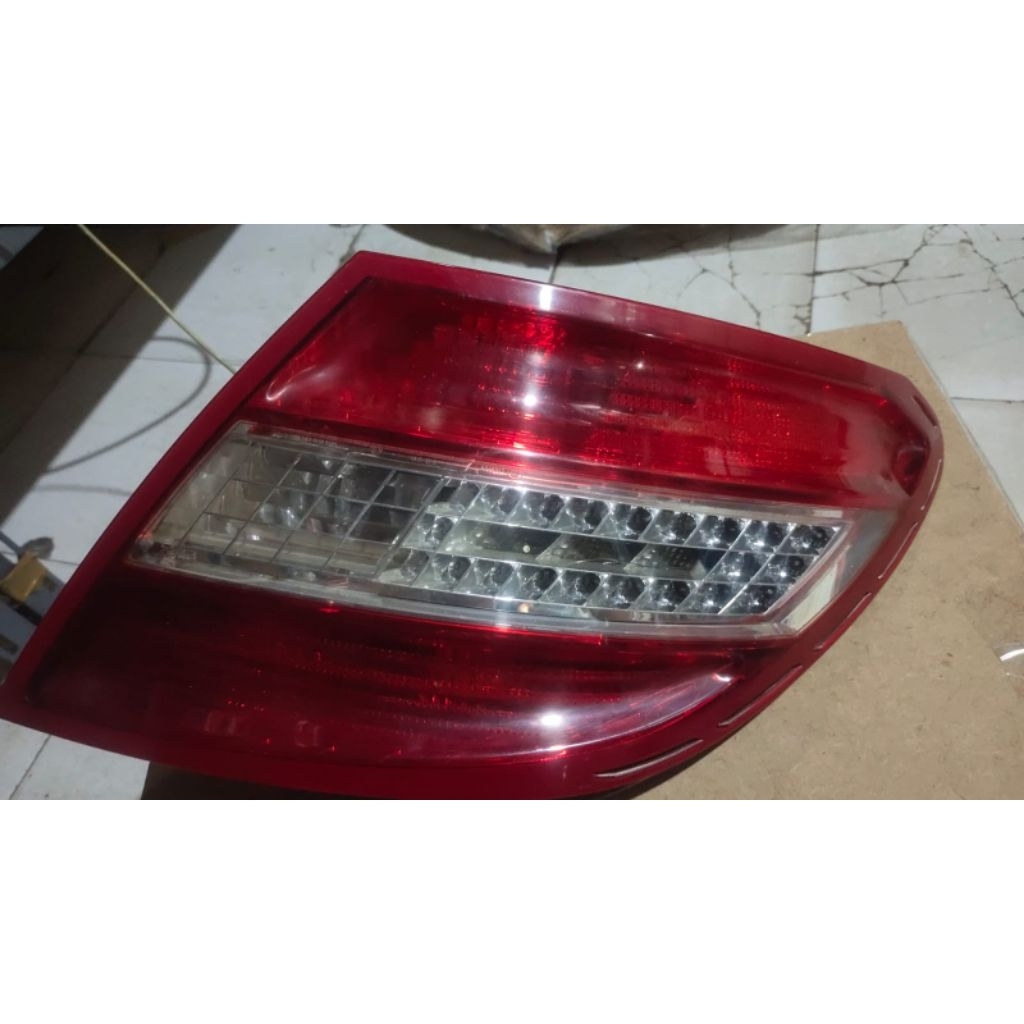 Stoplamp Lampu Belakang Mercy Mercedes Benz C Class W204 C200 Kanan