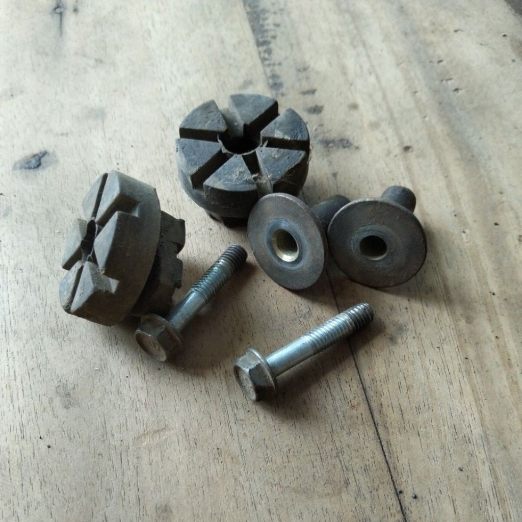 BAUT KARET TANGKI MEGAPRO PRIMUS HIU ORIGINAL COPOTAN