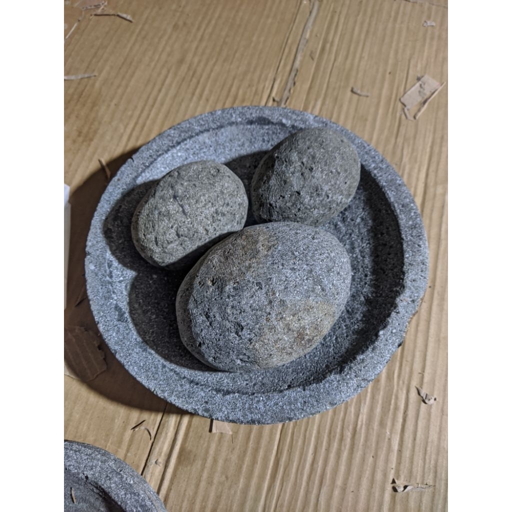 ulekan padang batu asli enak buat ngulek cobek ukuran jumbo tidak pegal ditangan 100% batu asli bogo