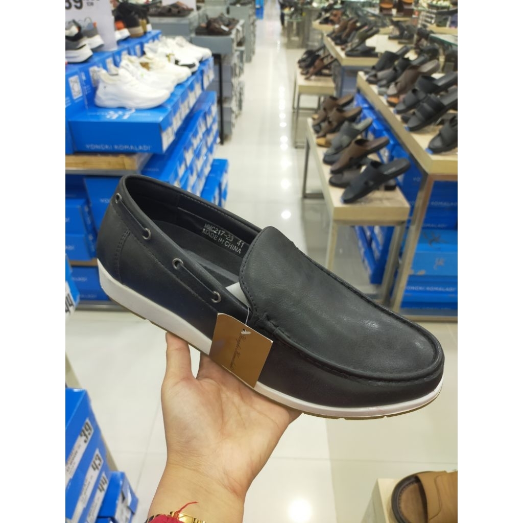 Sepatu Formal Pria Yongki Komaladi Ori
