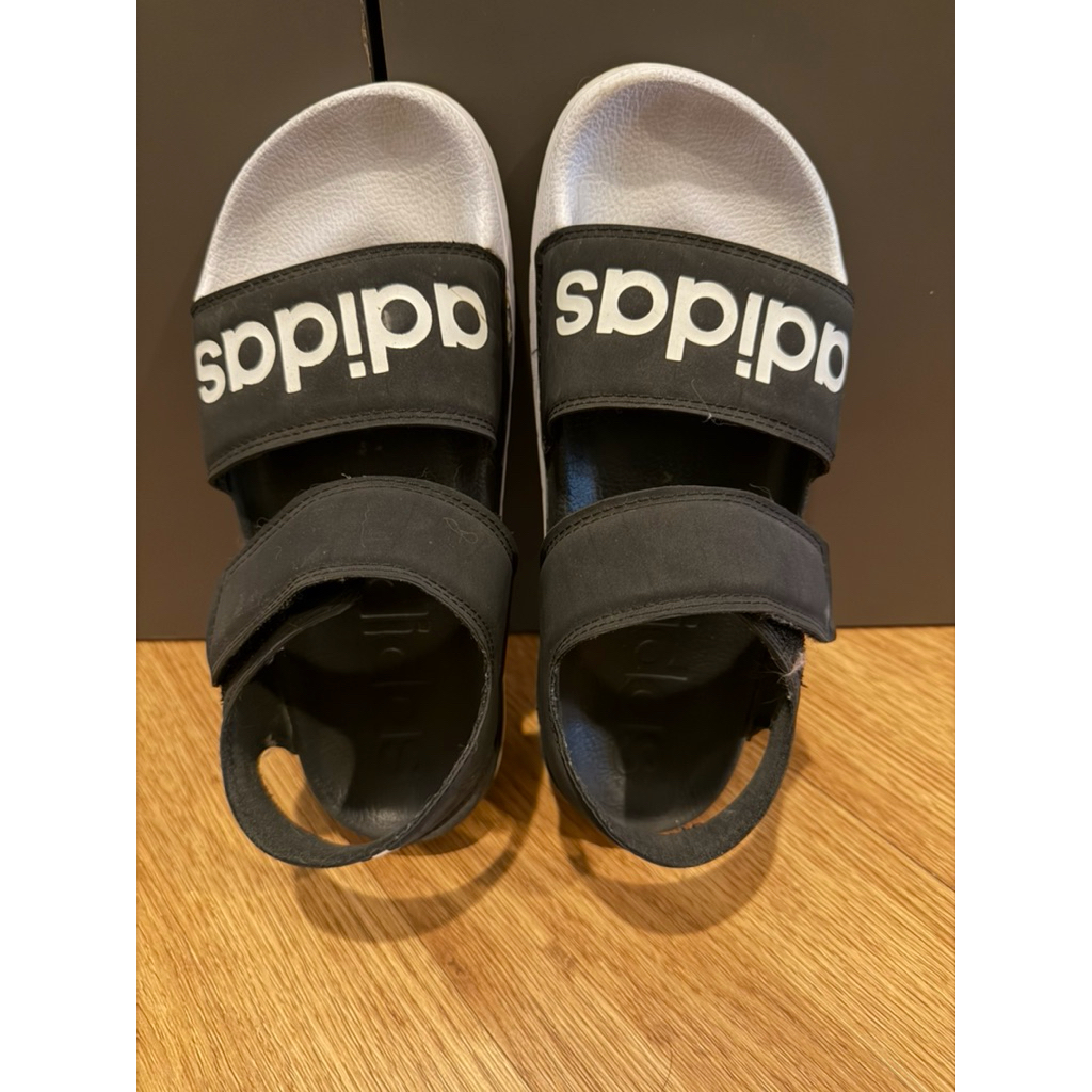 Adidas Sepatu Sandal (preloved)