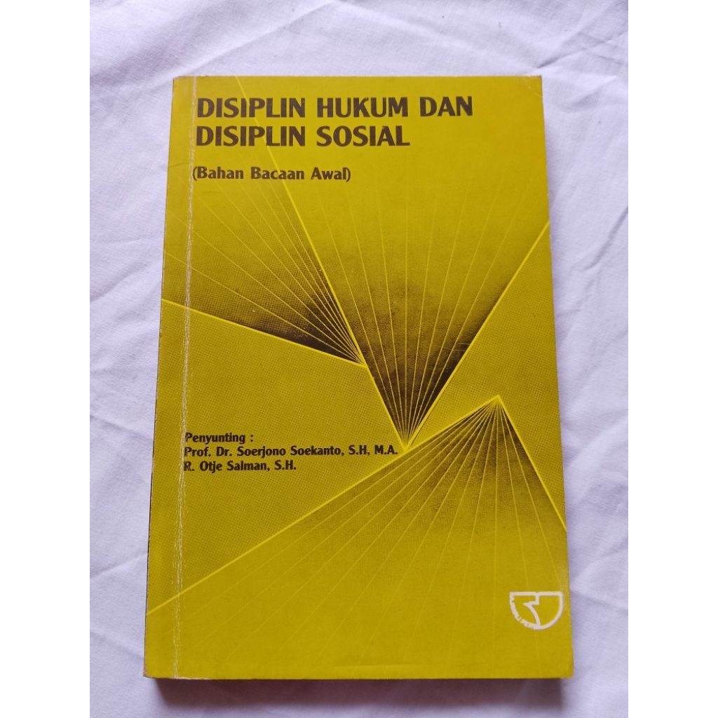 BUKU DISIPLIN HUKUM DAN DISIPLIN SOSIAL