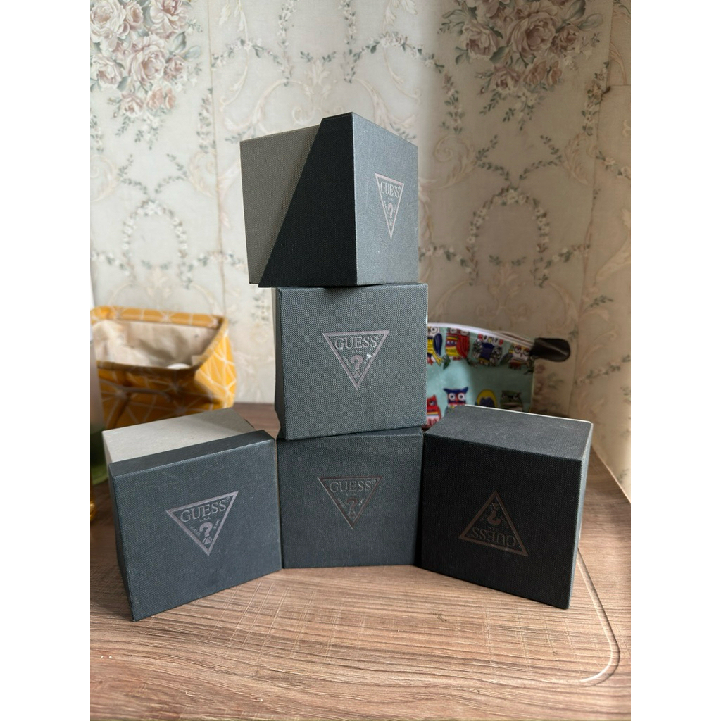 Box jam Guess ori preloved