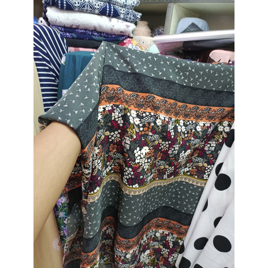 KAIN BAHAN WOLFIS WOLPIS METERAN MOTIF SALUR & BUNGA KEREN KTX