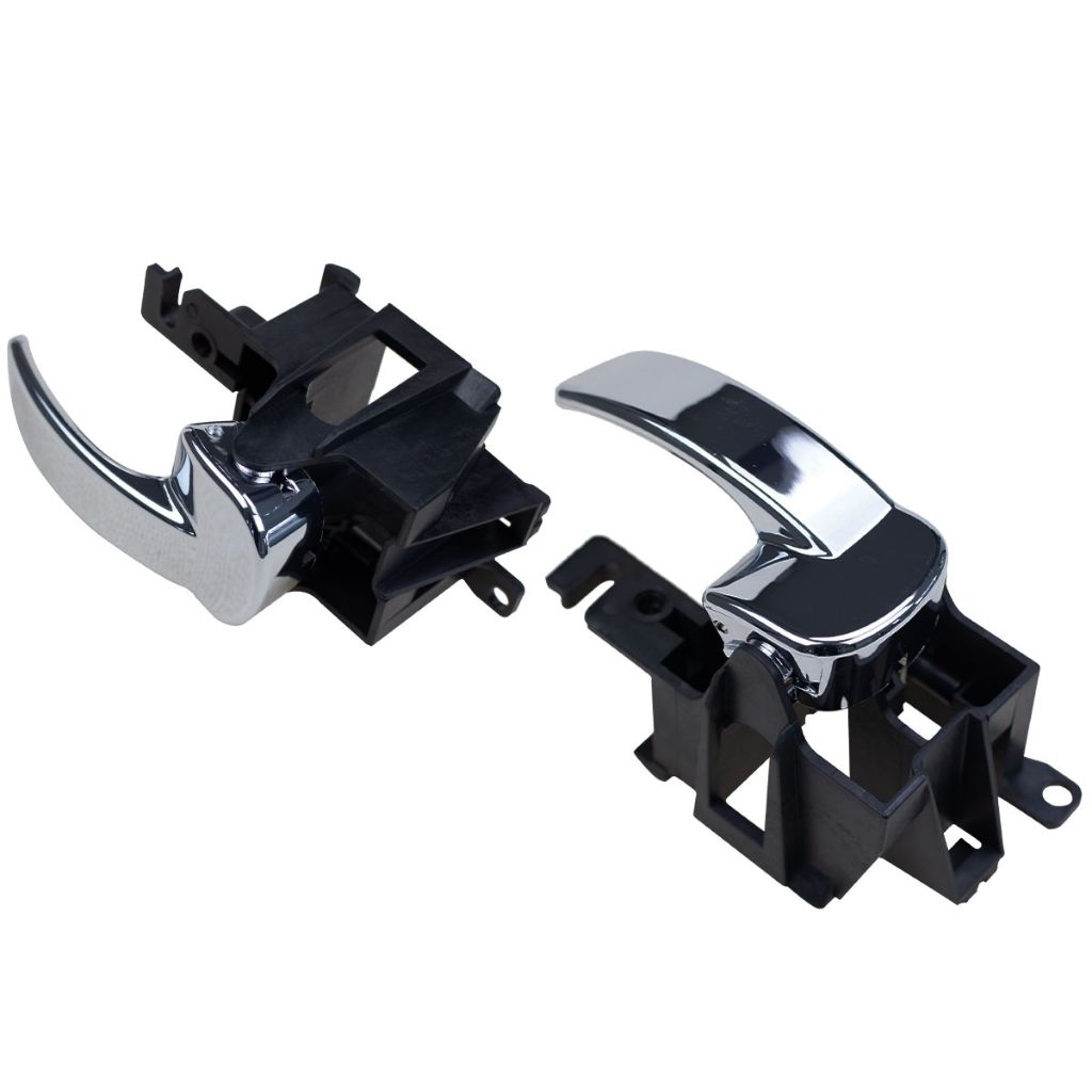 HANDLE HANDEL TARIKAN  PINTU  DALAM NISSAN NAVARA D40 2005-2015