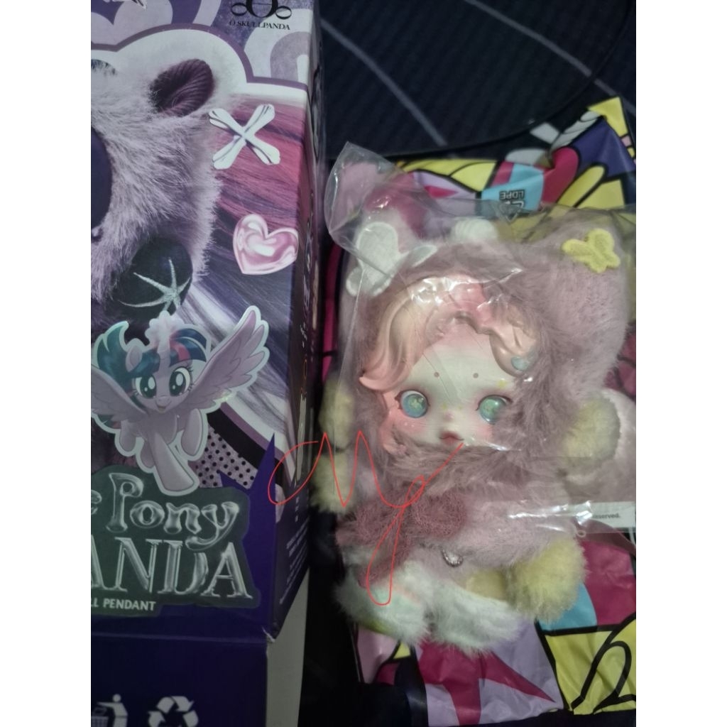 Booked FLUTTERSHY KEYCHAIN SKULLPANDA ORI POP MART UNUSED MASIH NEW BNFC