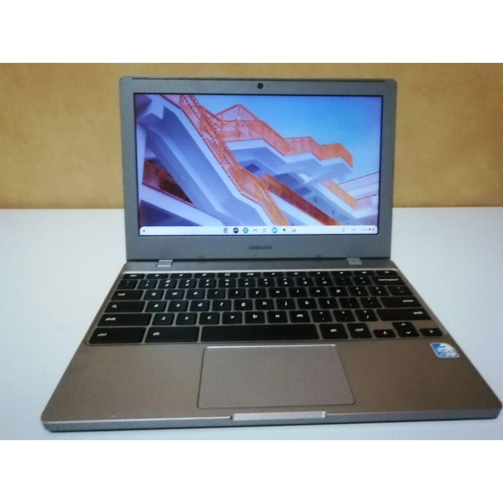 CHROMEBOOK SAMSUNG 4 CELERON 4GB RAM 32 eMMc 12INCH CHROME OS SIAP PAKAI