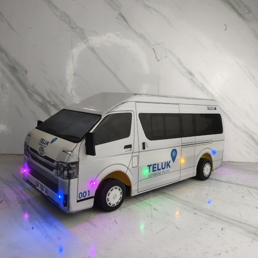 Miniatur Mobil Hiace
