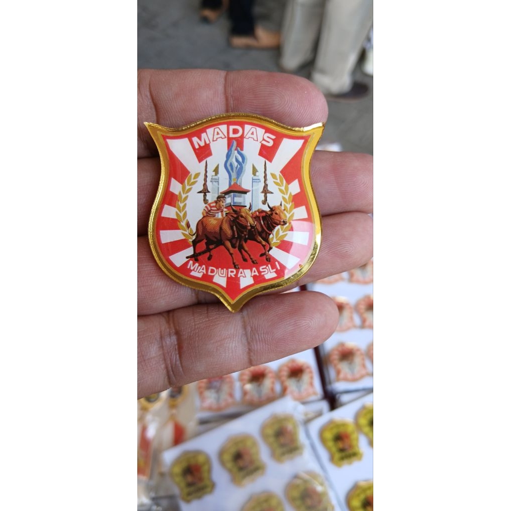 pin magnet MADAS SEDARAH