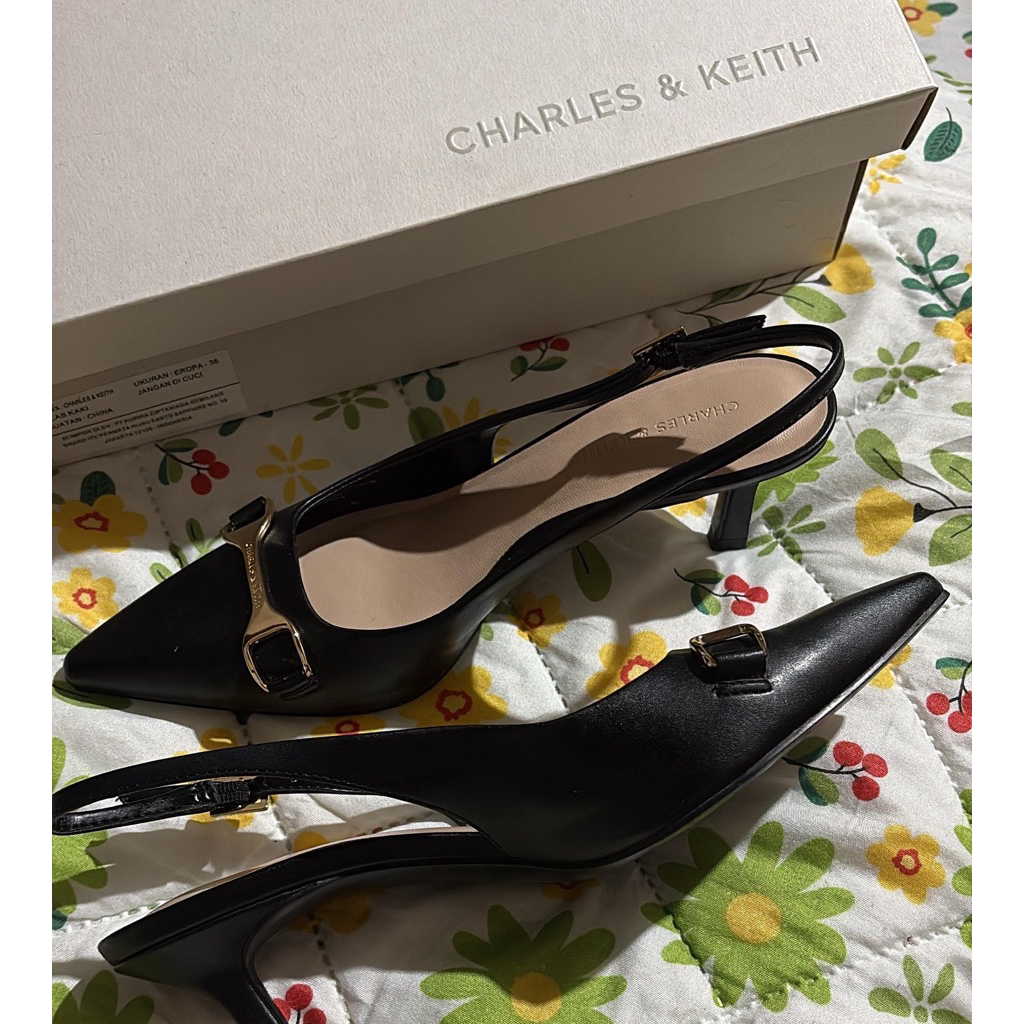 Heels Charles & Keith hitam Pl