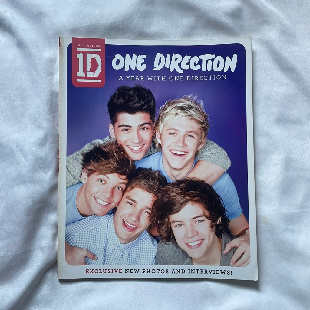 [OFFICIAL & RARE] ONE DIRECTION 1D - A YEAR WITH ONE DIRECTION (OFFICIAL BOOK) ORIGINAL IMPORTED PRE