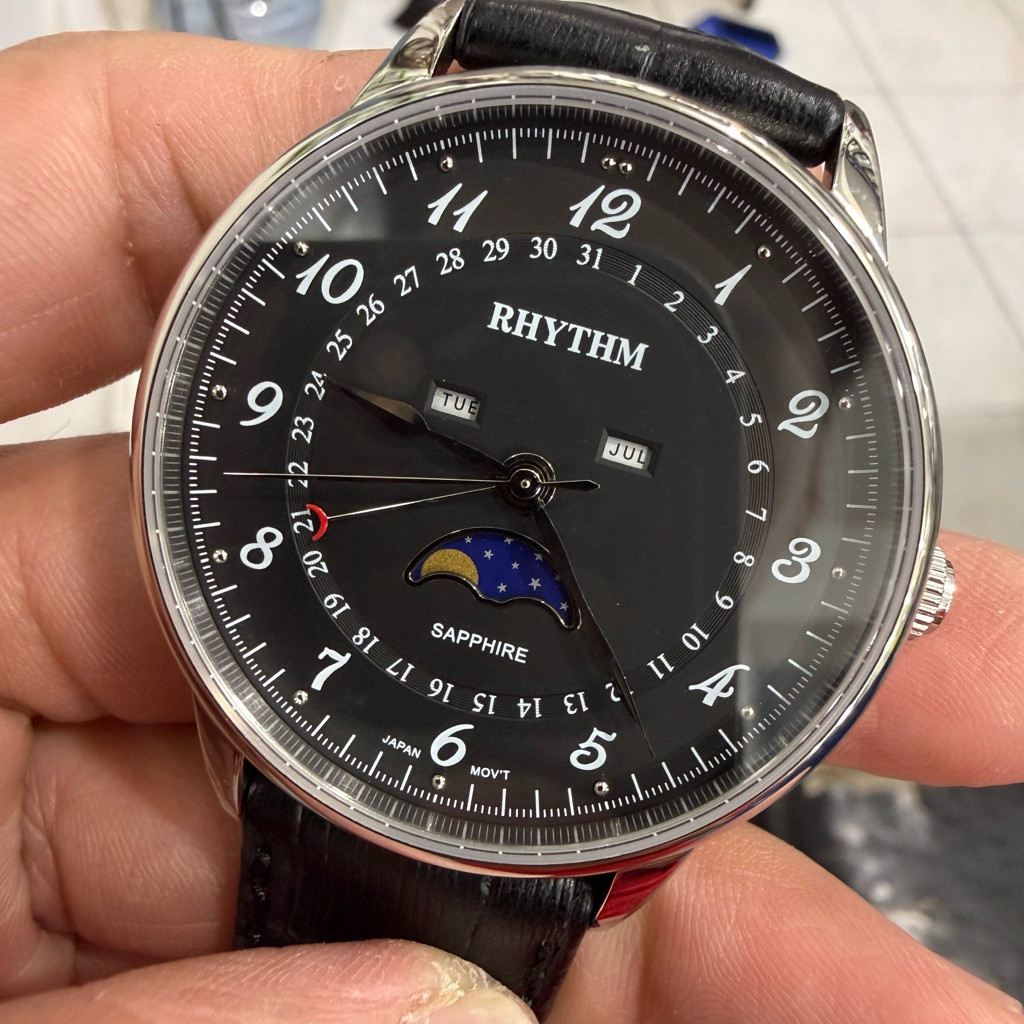 Jam Tangan RHYTHM Original Pria Kaca Sapphire anti Gores Fitur moonphase