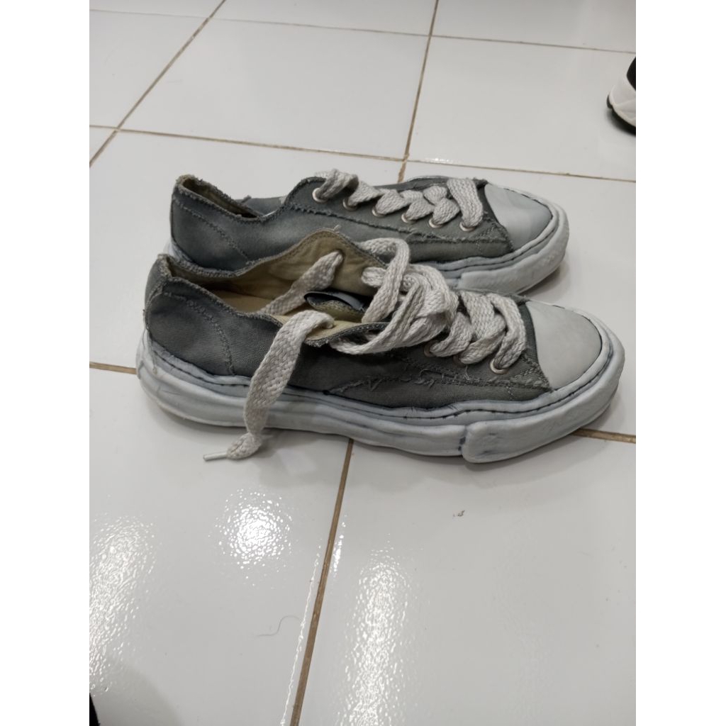 sepatu MMY