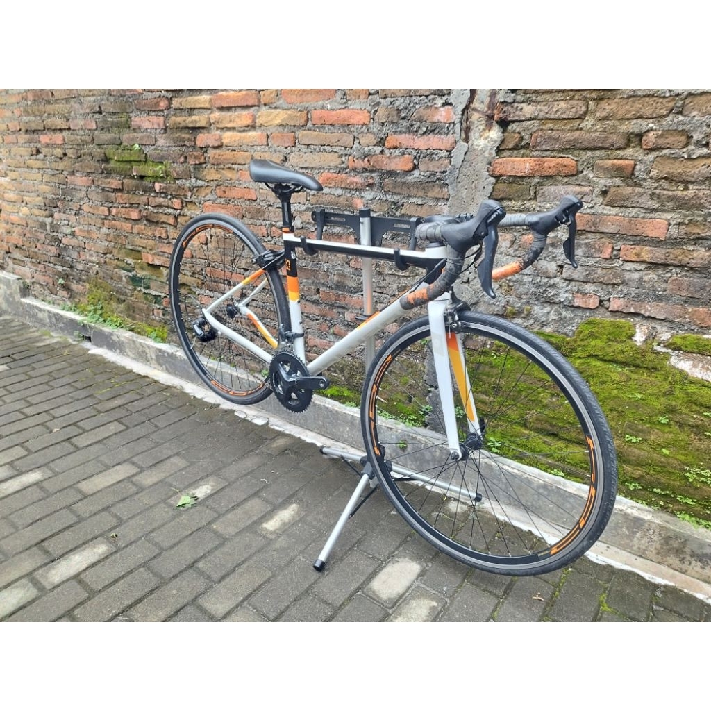 Roadbike polygon Strattos S3 jerman