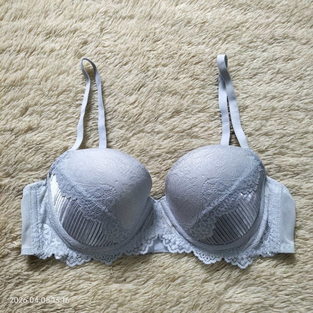 Push up Bra Non kawat by Amo  Triumph - 34B