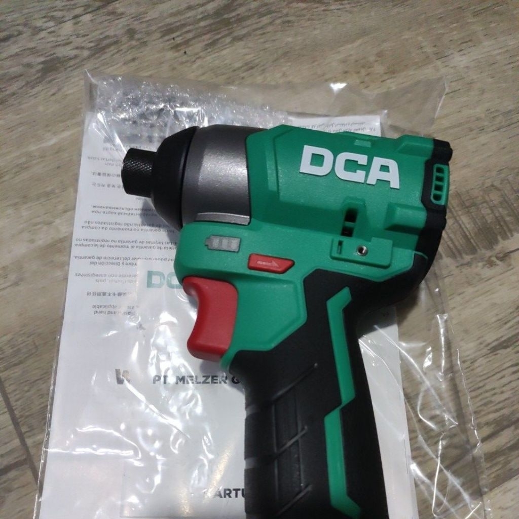 impact driver DCA ADPL04 unit only BARU