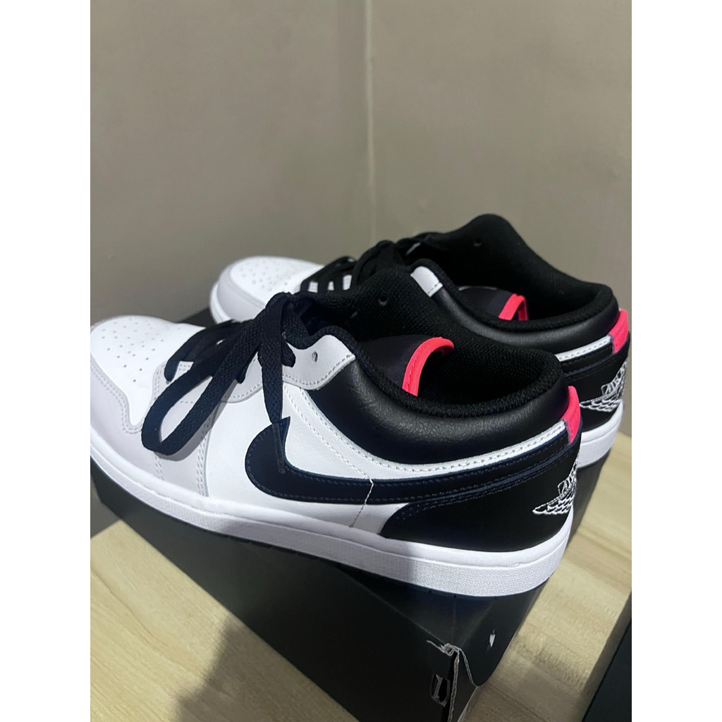 Air Jordan 1 Low Neutral Grey/Black (Infrared)