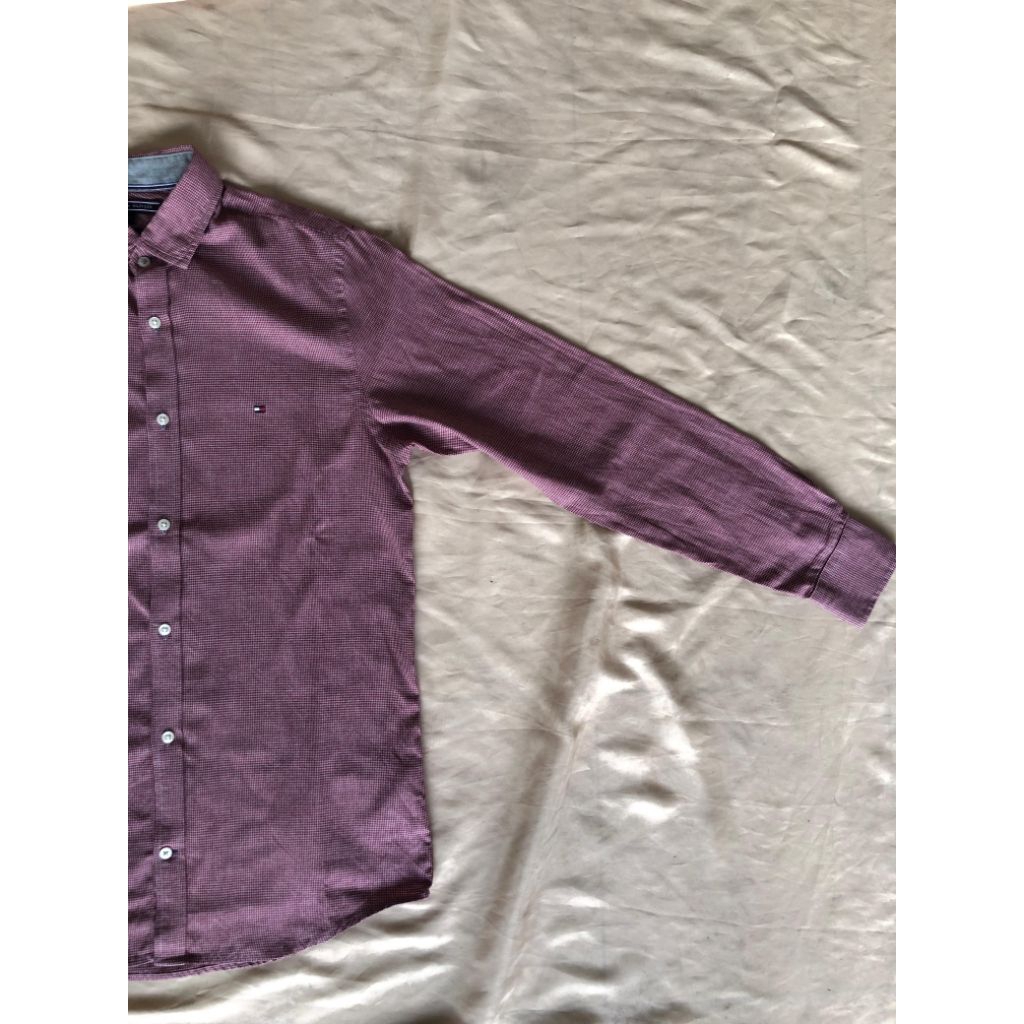 Kemeja Tommy Hilfiger