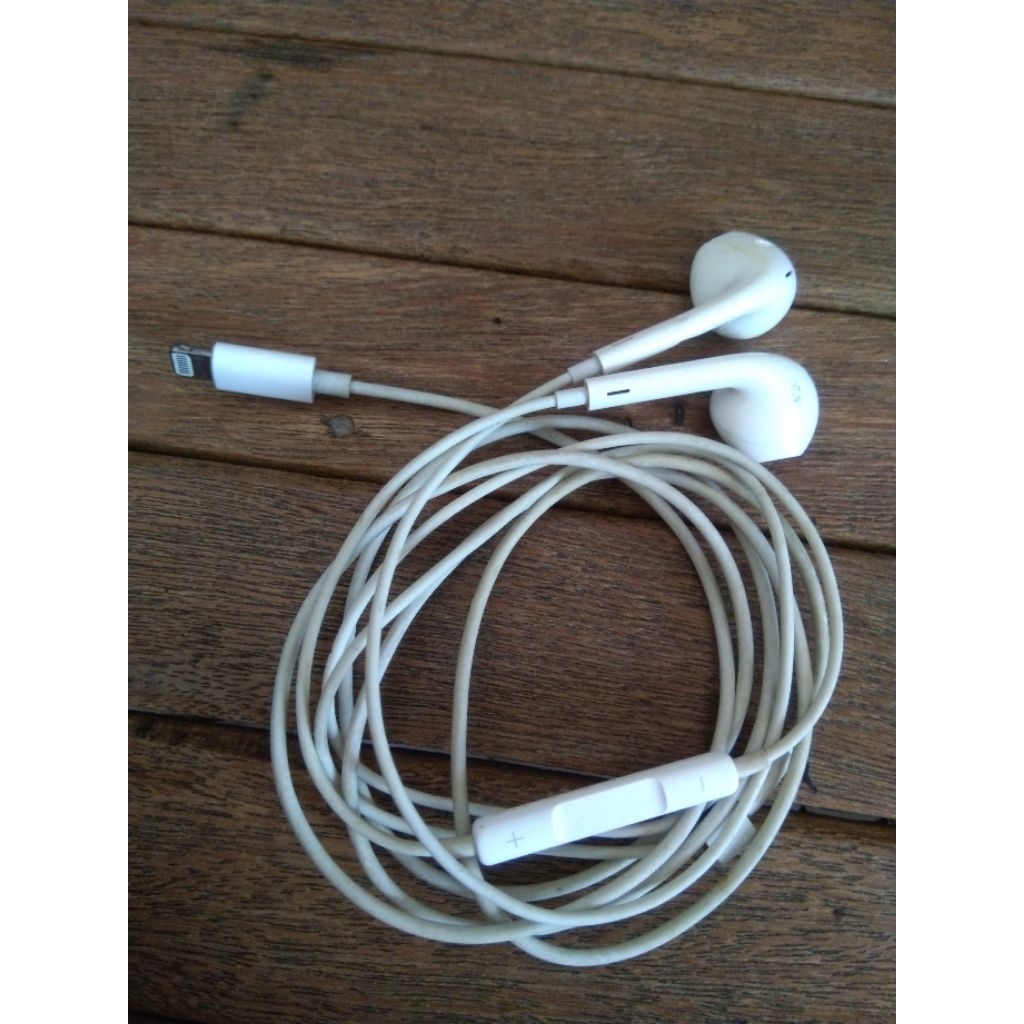 Apple A1748 Earpods Lightning Bekas Bawaan iPhone X Jaminan Original Fungsi Normal