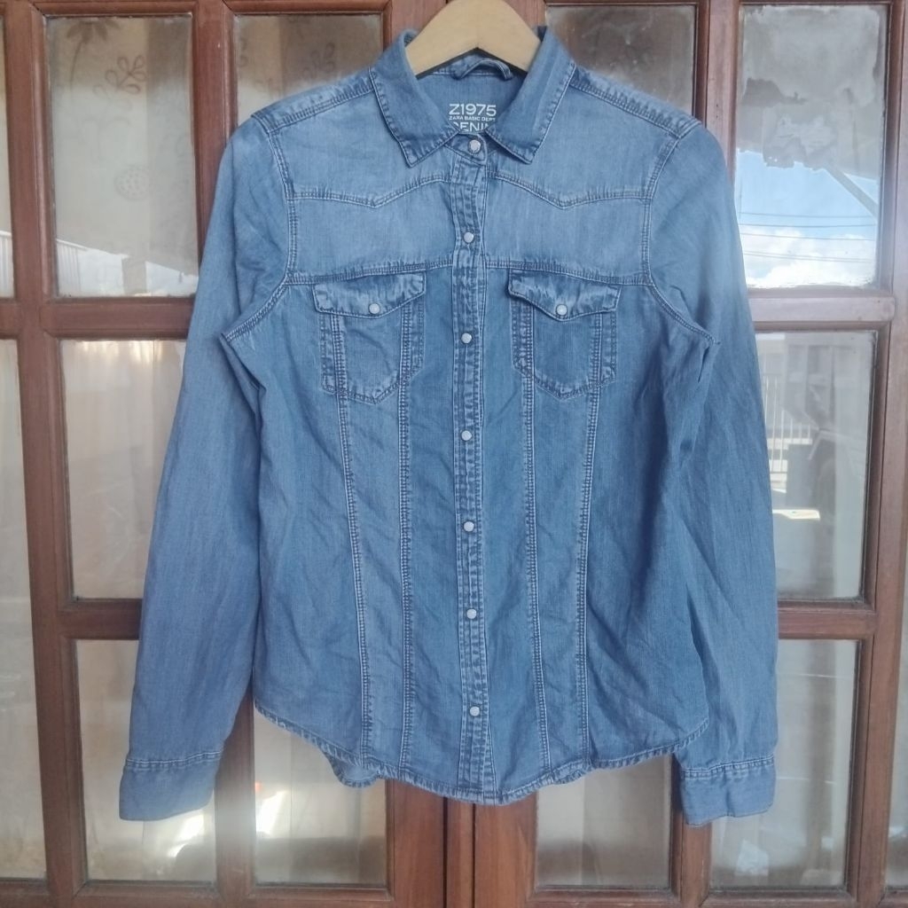 Zara woman denim shirt (S)