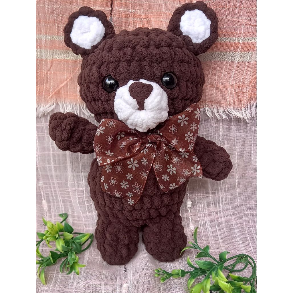 Boneka Beruang rajut