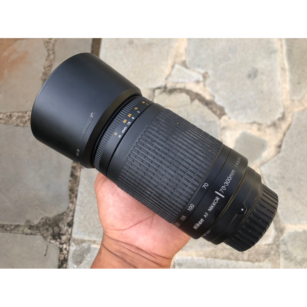 Lensa Nikon 70-300mm Afd mulus murah
