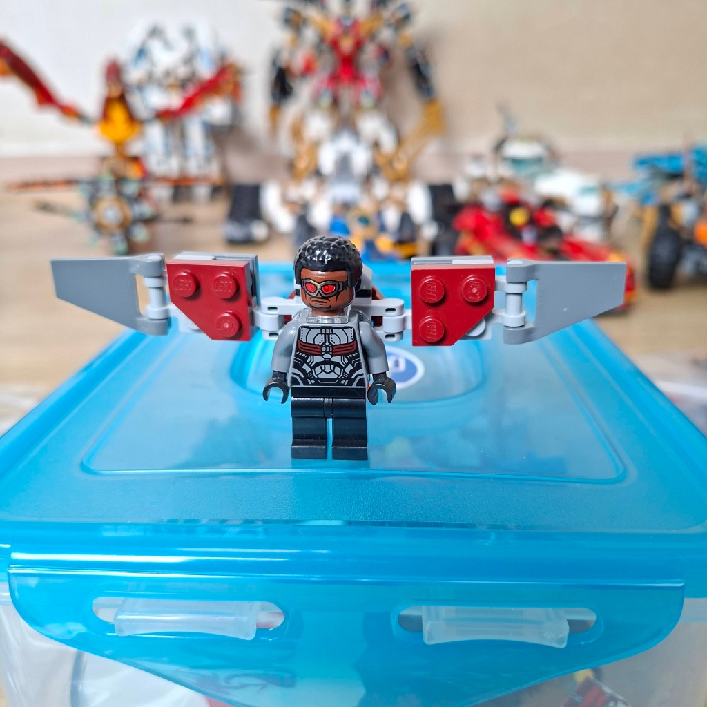 Lego Minifigure Falcon Marvel Avengers sh503