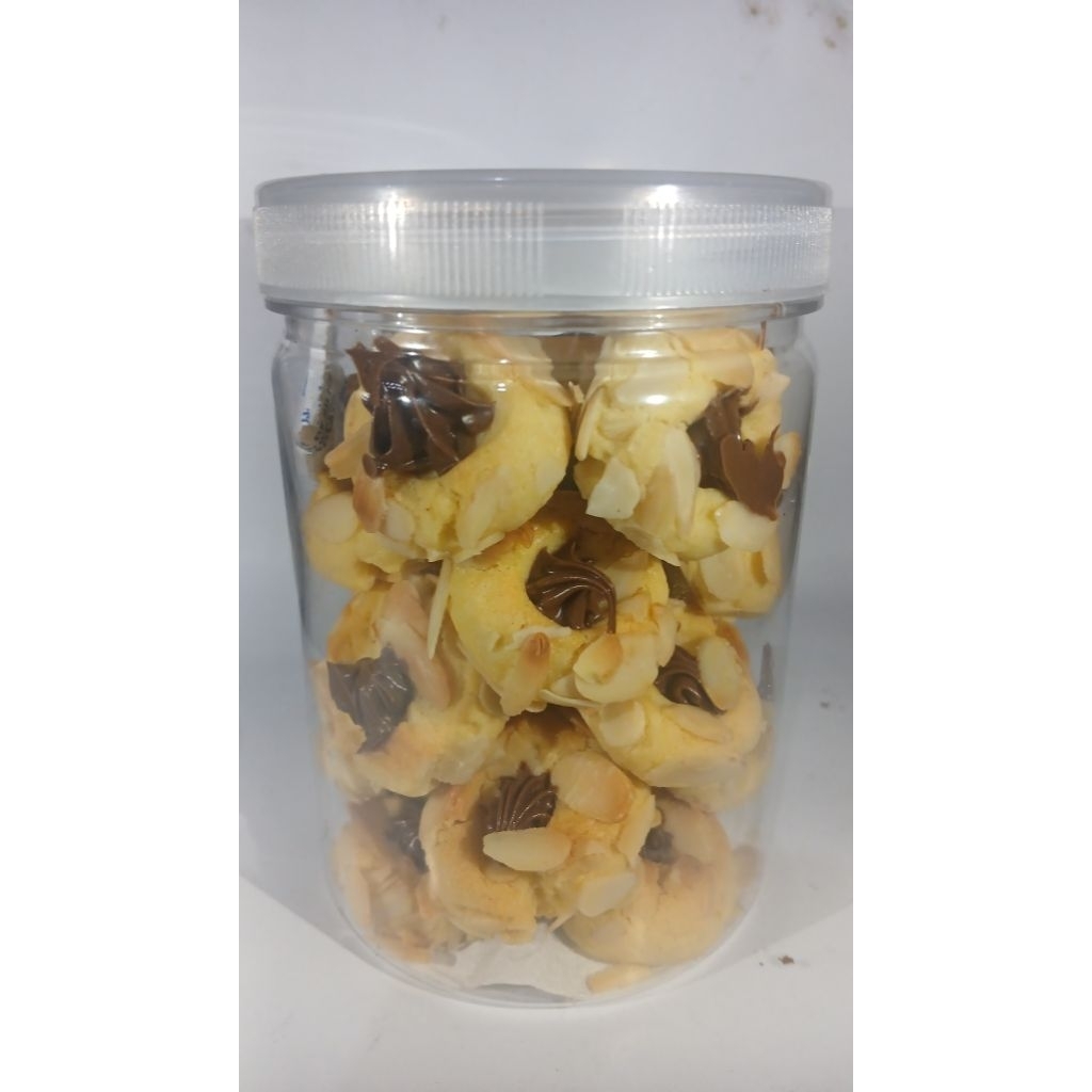 thumbprint almond nutella