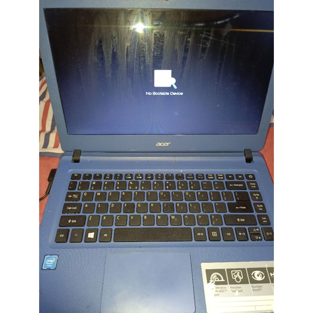 Laptop Acer ES1-432 Bekas