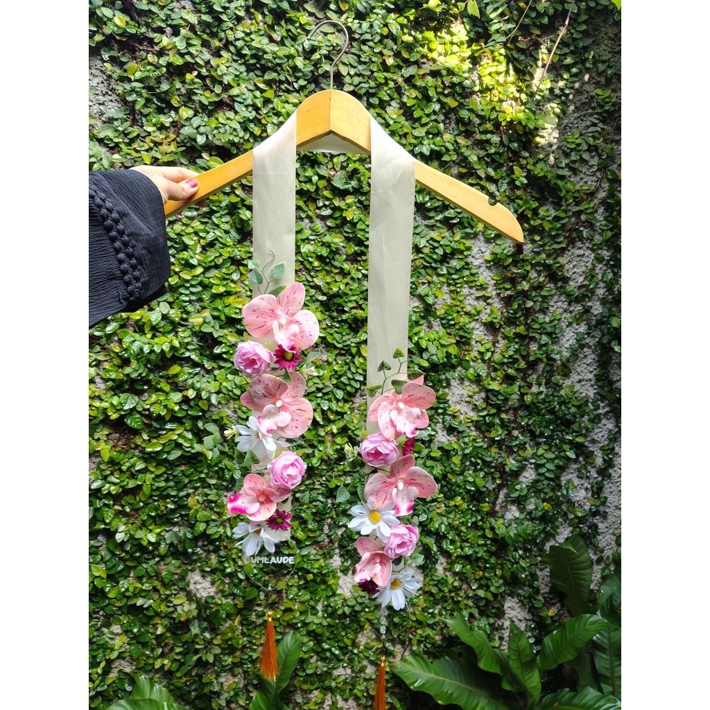 FLOWER SASH BUNGA WISUDA GRADUATION UCAPAN KELULUSAN CUSTOM UCAPAN