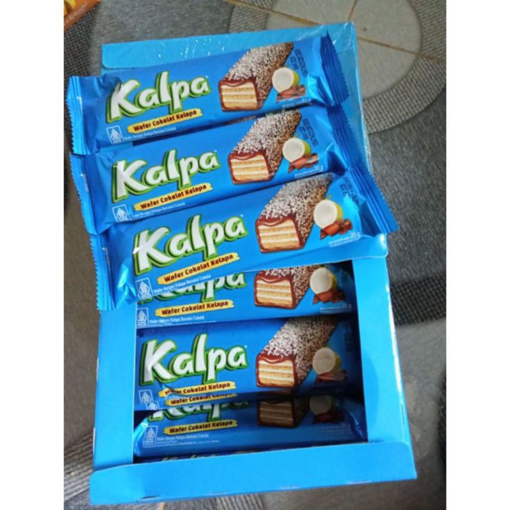 Kalpa Wafer Coklat Kelapa - Taburan Kelapa, Sensasi Coklat, Krim Kelapa