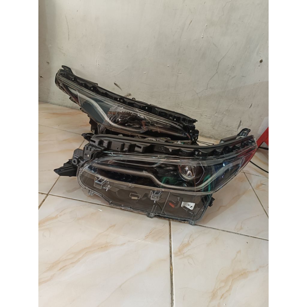 headlamp lampu utama Fortuner GR